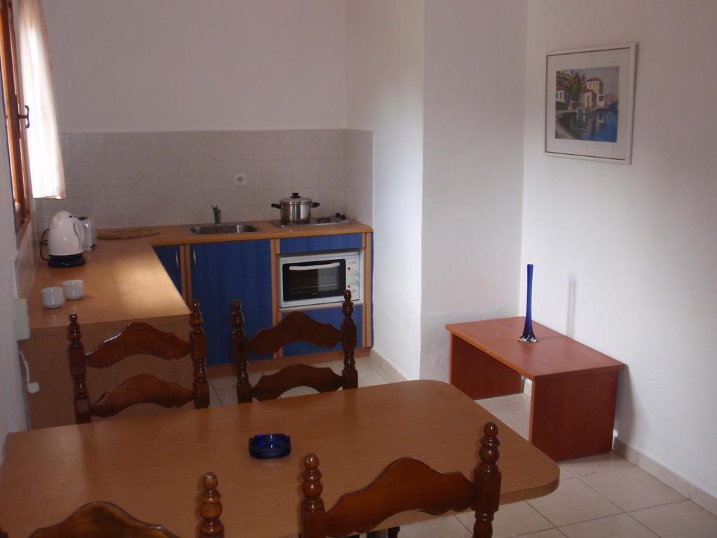 Yianetta Hotel Apartments 카보스 외부 사진